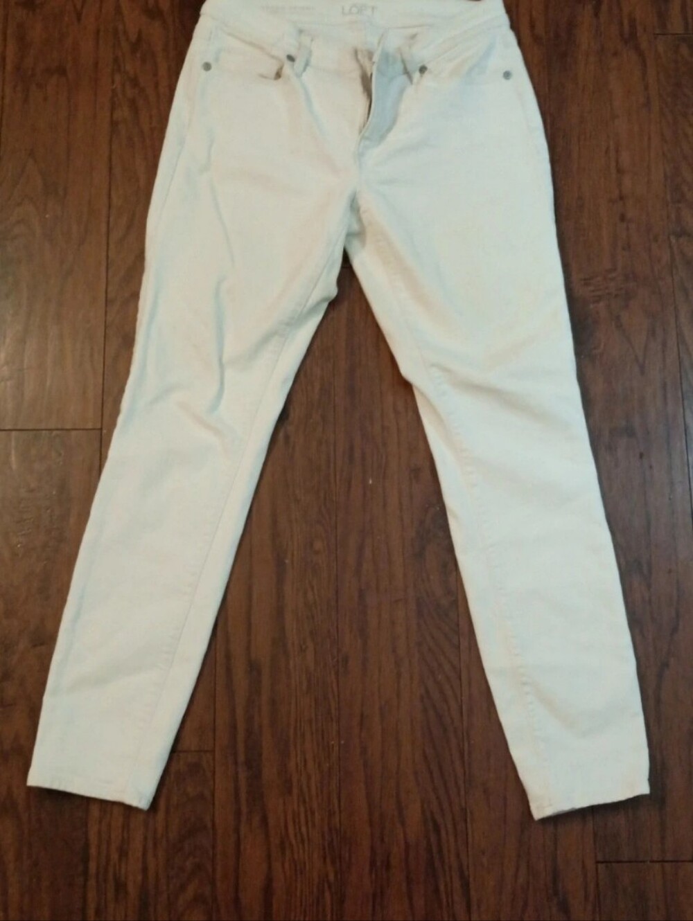 LOFT Cream Ankle Skinny Jeans